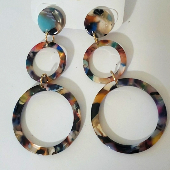 🆕️ Acrylic Circle Drop Earrings - Picture 1 of 7